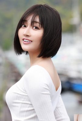 [新藤まなみ] สาวสวยมีรูปร่างที่เซ็กซี่และมีเสน่ห์…อดไม่ได้ที่จะคิด (40P)