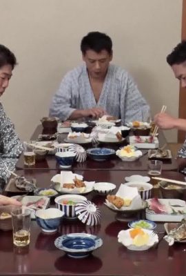 ร้านอาหารต้อนรับปีใหม่ – โชกุนหนุ่มและเกมของราชา – ฮิคารุคิริชิมะ (120P)