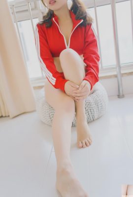 (อัลบั้มรูป Mei Mei) ชุดกีฬาสีแดงอัลมอนด์ของสาวคนดังทางอินเทอร์เน็ต (68P)
