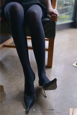 (IESS) 2018.02.02 Silk Foot Bento 195: Ruoqi “ผ้าไหมสีดำหนา 50D และรองเท้าส้นสูงปลายแหลมสุด ๆ” (99P)