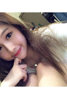 KC แนะนำผู้ช่วยสุดสวย ~ Huang Lele bbooxlok (32P)