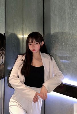สาวฮอต “Zhan Zhuzhu” มีหน้าอกที่สะดุดตาจนเธอร้อนแรงจนมีเสน่ห์จนมีเสน่ห์มาก (10P)