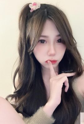 สาวฮอต “Lin Jiejun” มีผิวสีชมพูที่ทำให้คนอยากกัด (10P)