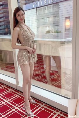 สาวสวย Xue Erlin สวมบิกินี่ในสระว่ายน้ำของโรงแรมแล้วหลุดออกมาหน้าอกสวยของเธอก็พร้อมจะออกมา (38P)