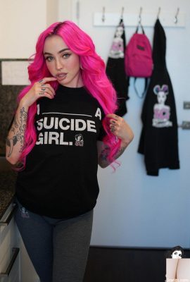 -Suicide Girls) 17 พฤษภาคม 2023 – Aveda – My Own Summer (43P)