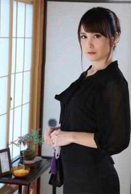 Saori Okumura ภรรยาชาวเอเชียขี่กระเจี๊ยวของเธอด้วยช่องคลอดที่ถูกตัดแต่ง (11p)