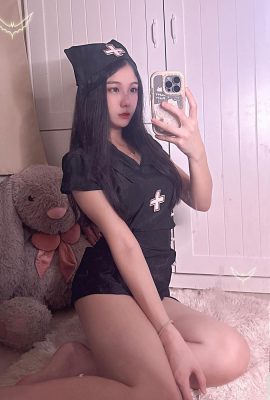 “Littleberry Nurse” มีรูปร่างและเสน่ห์ที่สมบูรณ์แบบซึ่งทำให้ผู้คนรู้สึกโกรธมาก (26p)