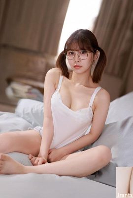 Oo Miyu: เมื่อเธอกลับไปที่บ้านพ่อแม่ของเธอเธอได้พบกับเพื่อนร่วมชั้นในอดีตของเธออีกครั้ง … หน้าอกใหญ่ที่มองไม่เห็นของเธอเป็นเรื่องเร้าอารมณ์มาก … (27p)