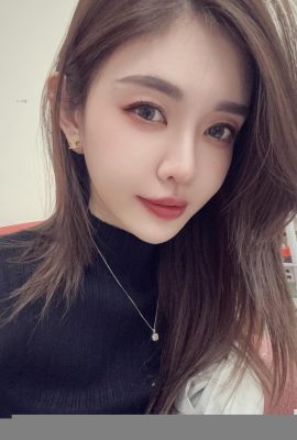 Big Breasted Girl “Guo Treasure” เต็มไปด้วยการล่อลวง (20p)