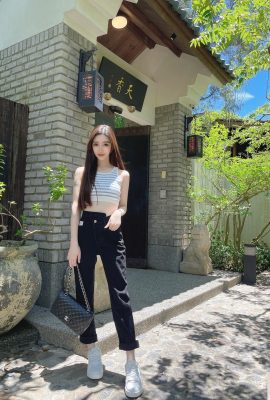 “Fengfeng” เส้นโค้งร่างกายสะดุดตามาก (24p)
