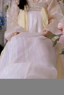 Suzuki Misaki – Hanfu (35p)