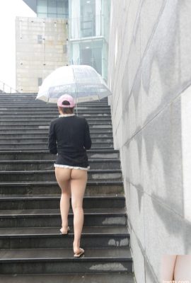 (Photo ตัวเอง) เปิดตัวสาวบ้าคลั่งในวันที่ฝนตก (30p)