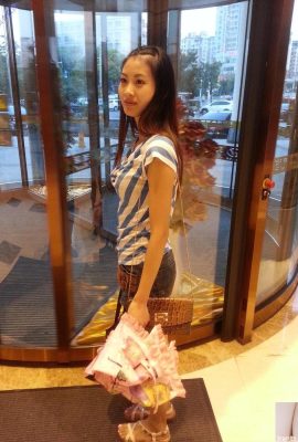 (ภาพถ่ายตัวเอง) เดินทางกับเพื่อนร่วมงานหญิงในโรงแรม (33p)