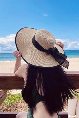 “Rainie Ye” ฉันเพิ่งรู้ว่าร่างของฉันผิดปกติมากเมื่อฉันเปลี่ยนเป็นบิกินี่ (10p)