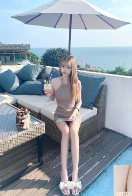 “Huahua” มีเอวที่เพรียวบางและขายาวและบ้าเกินไป! (10p)
