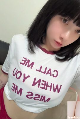 สาวสวย “Petidi” แสดงเส้นโค้งร่างกายที่สวยงามของเธอและดึงดูดสิ่งล่อใจที่สะดุดตา (10p)