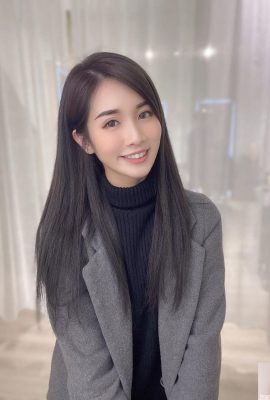 Smiling Girl “Yun Yun’er” มีลักษณะที่ดูเหม็นมากซึ่งดูดีมากจนเธออยู่ข้าง (10p)
