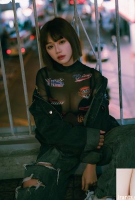 “155xchang” มีเวทมนตร์ที่ทำให้ผู้คนตกหลุมรักตั้งแต่แรกเห็น (12p)