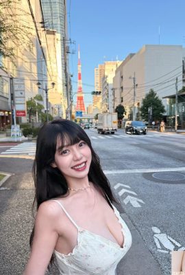 “Huang Yuwen” มีรอยยิ้มหวาน ๆ และร่องลึกและหน้าอกที่สวยงาม (10p)