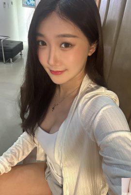หน้าอกอวบและหุ่นเซ็กซี่ของ “ผีเสื้อ” นั้นน่าทึ่งทุกช่วงเวลา (10P)