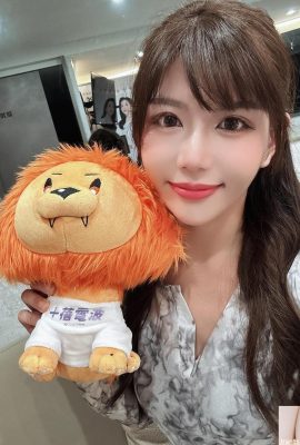 “ตงตง” มีใบหน้าที่บริสุทธิ์ด้วยลุคที่หวานร้ายและร้อนแรงที่ทำให้ผู้คนหมกมุ่น (10P)