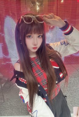 “Alpha Afa” มีใบหน้าที่มีเสน่ห์ดวงตาที่ลึกล้ำและความร้อนแรงของเธอก็ไปถึงท้องฟ้า (10P)