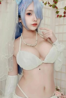 ตัวเล็ก cosplay เจ้าสาว Rem – ReZero (35P)
