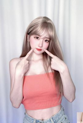 “เว่ยเว่ย” หุ่นสวย ขาวเนียน เป๊ะจนเหม็น (10P)