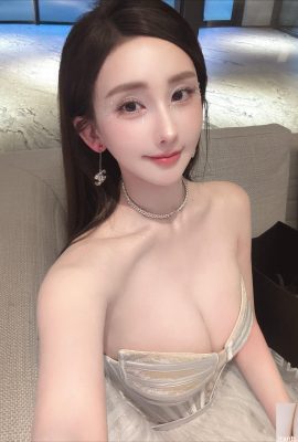 “Amilus Hu” ใต้ใบหน้าอันบอบบาง…นมขาวเนียนตั้งใจทำให้คนละลาย (10P)