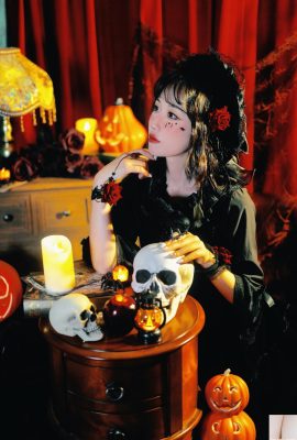 แม่มดกุหลาบจิไป๋(32P)