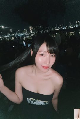 รอยยิ้มและร่างกายเย้ายวนของ “Cosmic Nana” ทำให้ผู้คนตกหลุมรักทันที (10P)