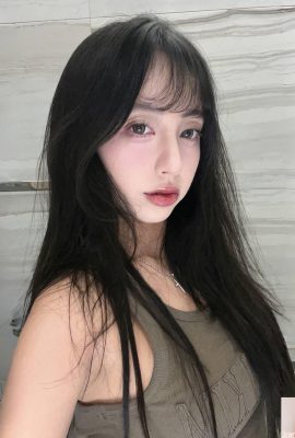 รูปร่างที่เย้ายวนใจของ “Claire Chen Ziying” มีความหลงใหลและไม่สงวนไว้ (10P)